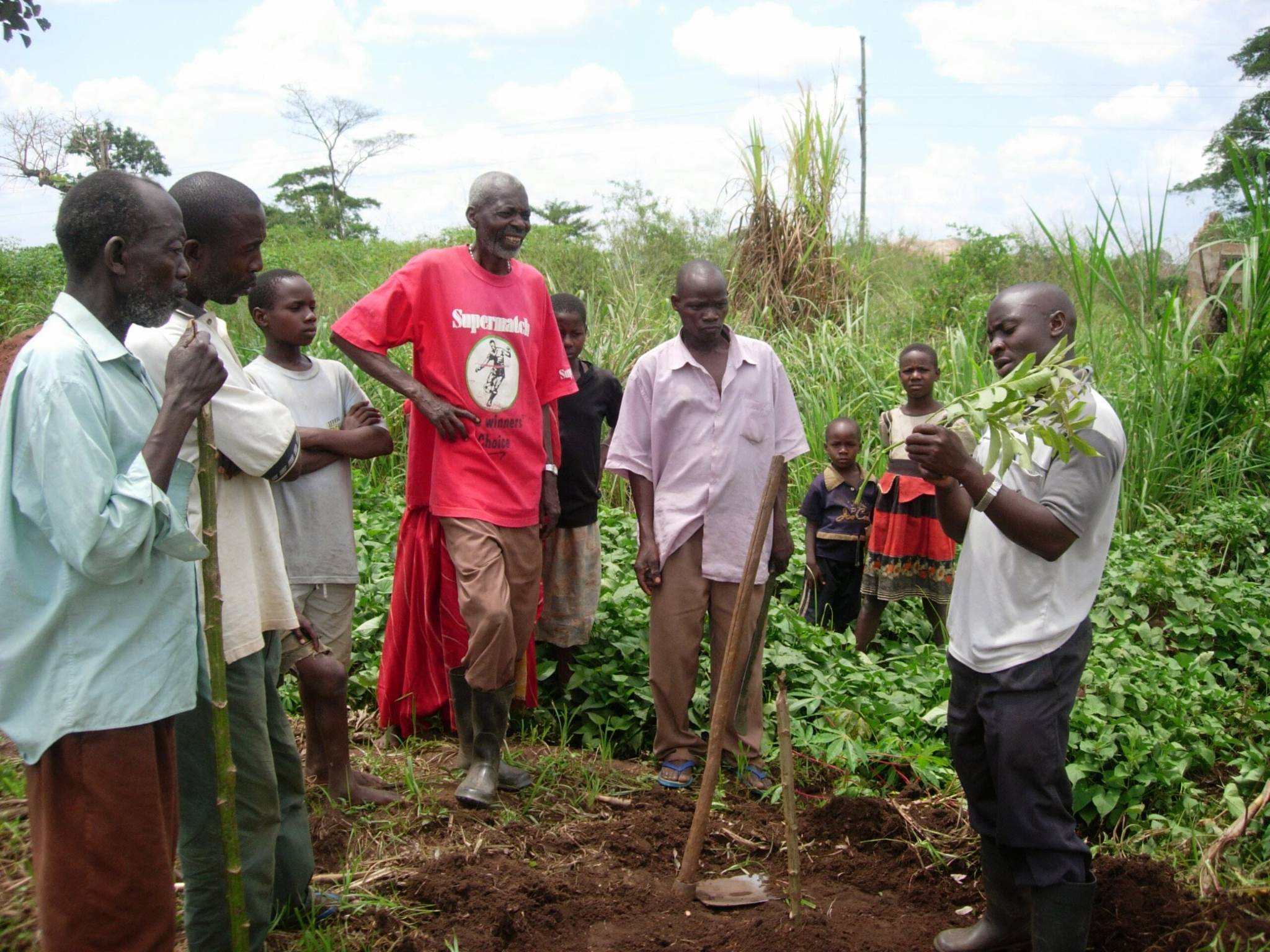 Planting day with the community