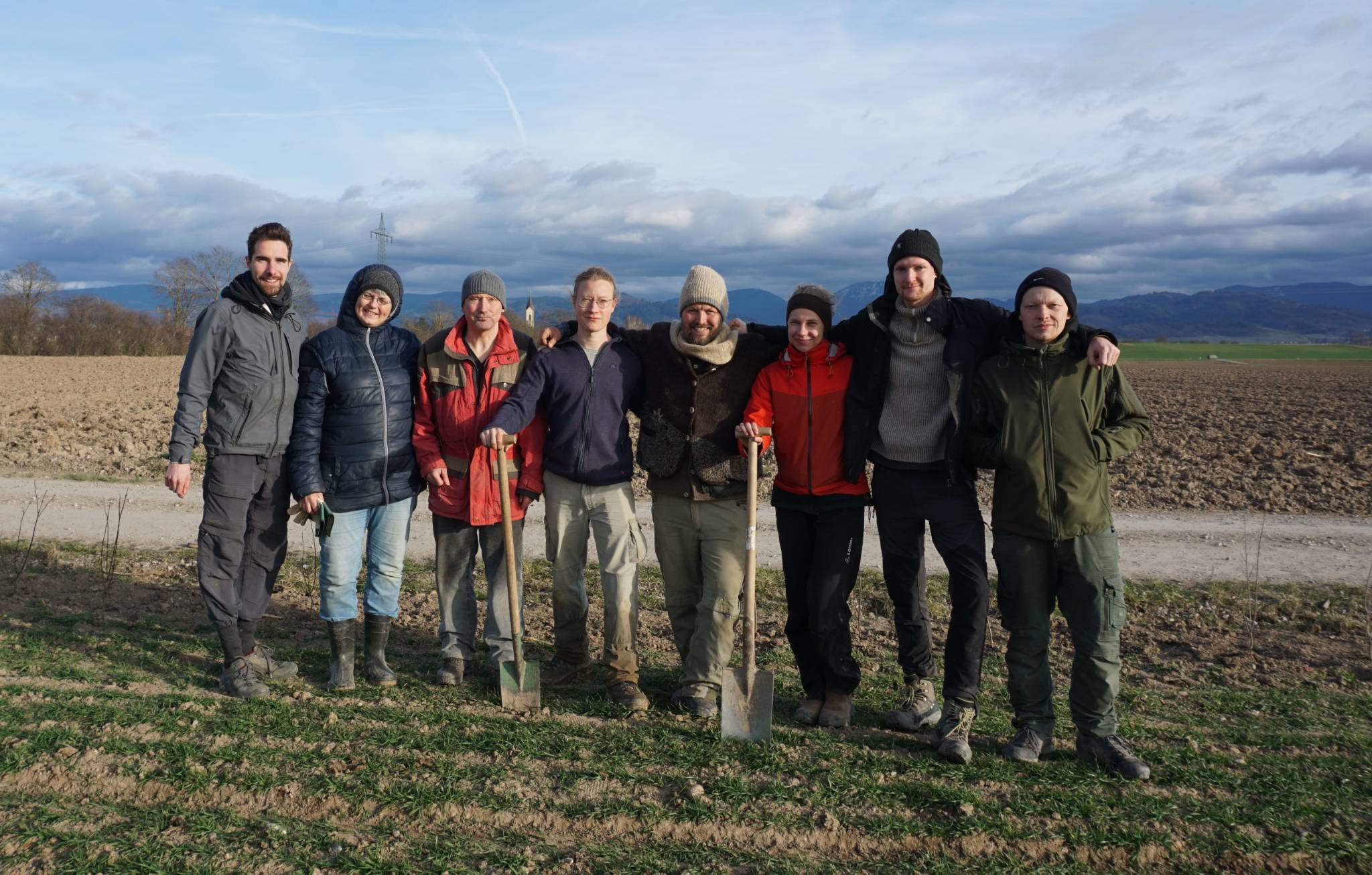 Group photo with volunteers